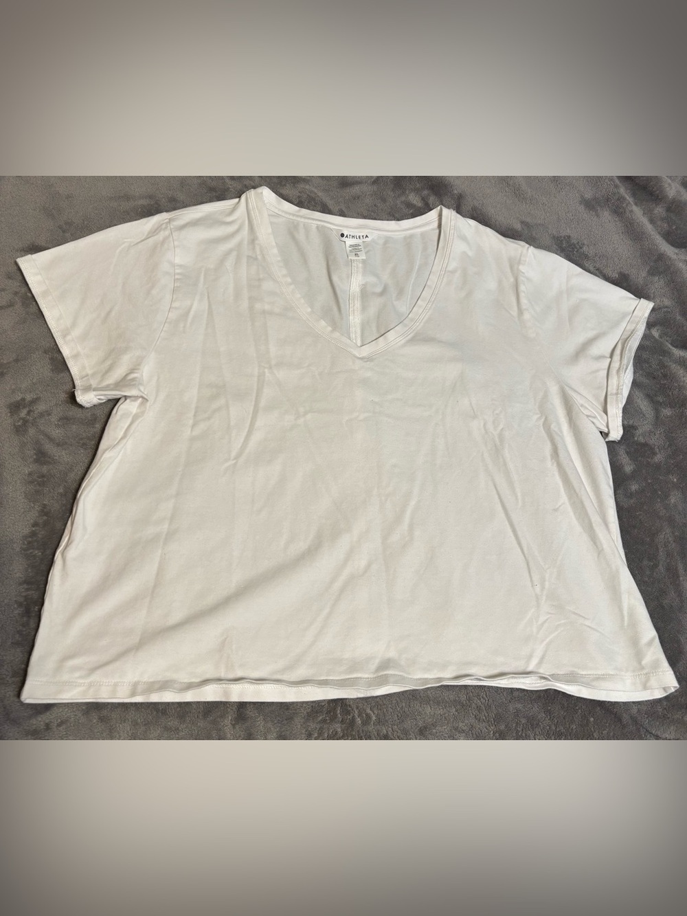 Athleta White V-Neck Performance Tee